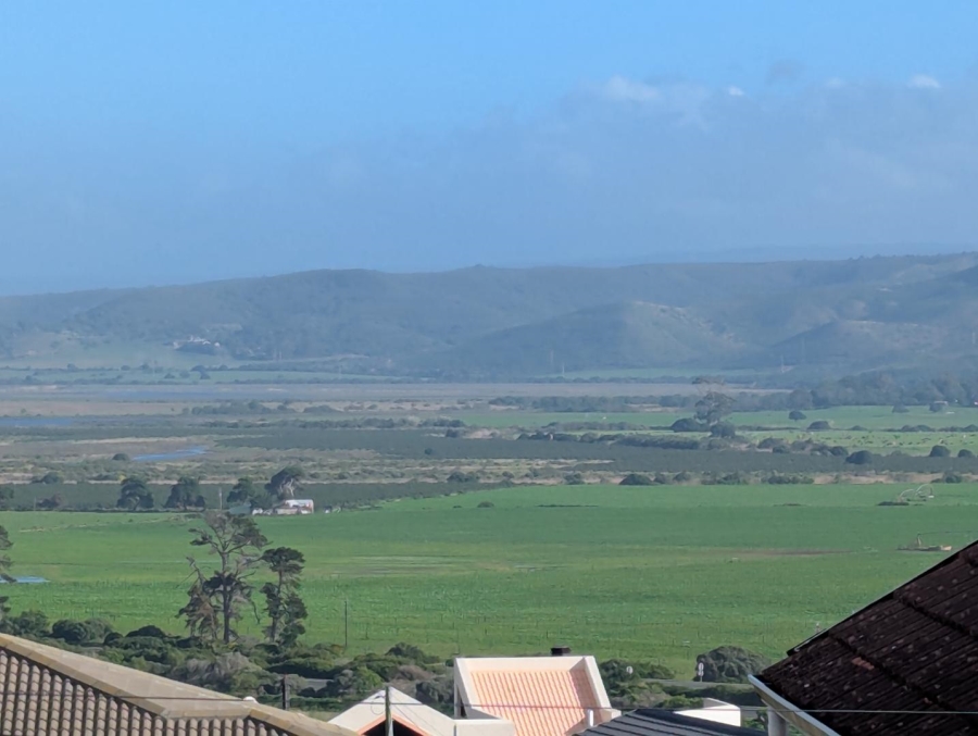 5 Bedroom Property for Sale in Fraaiuitsig Western Cape